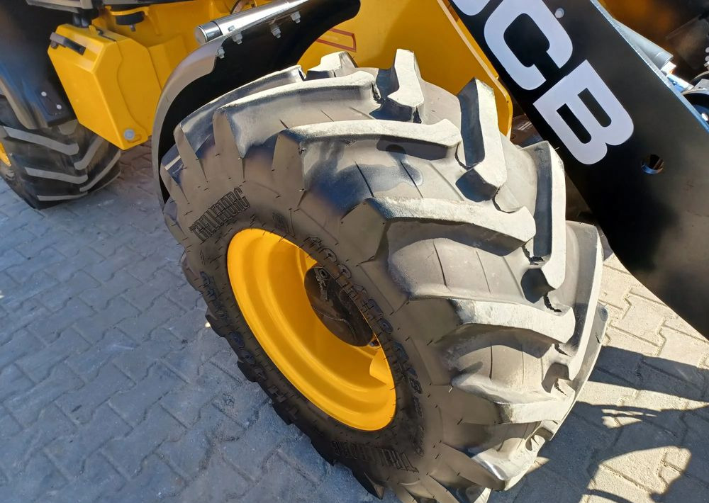 Wheel loader JCB 406
