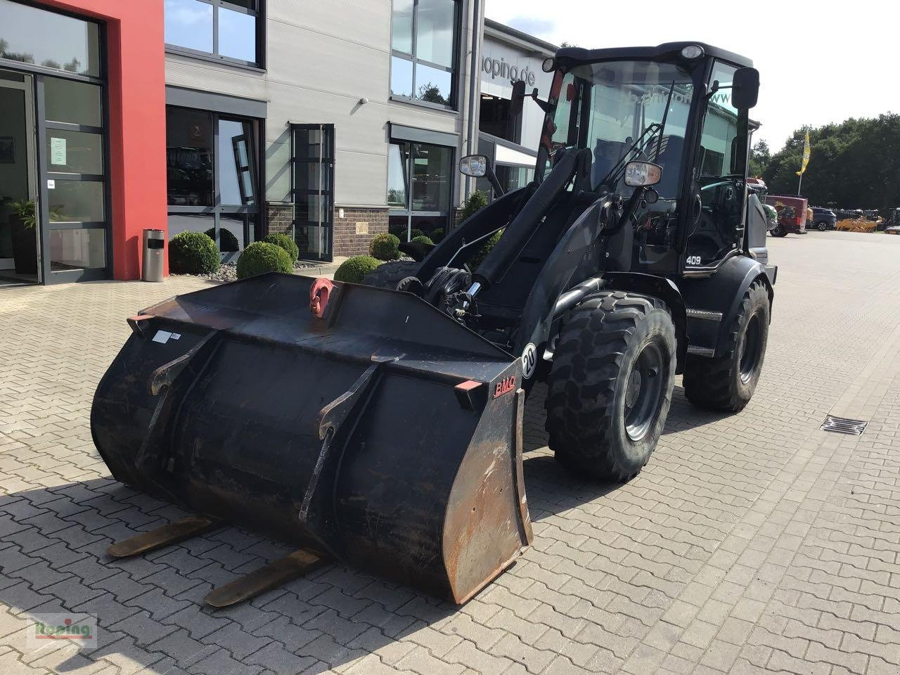 Wheel loader JCB 409