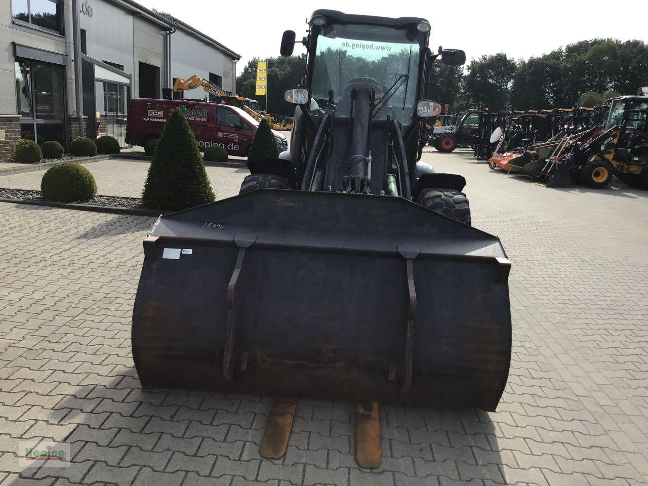 Wheel loader JCB 409