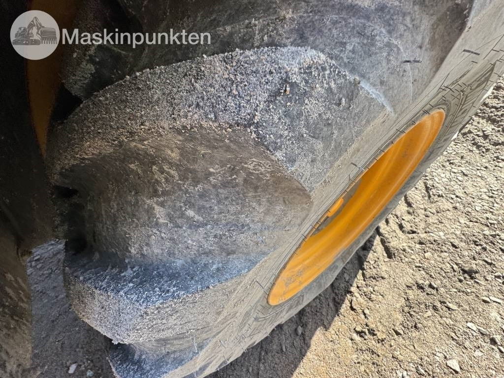 Wheel loader JCB 409