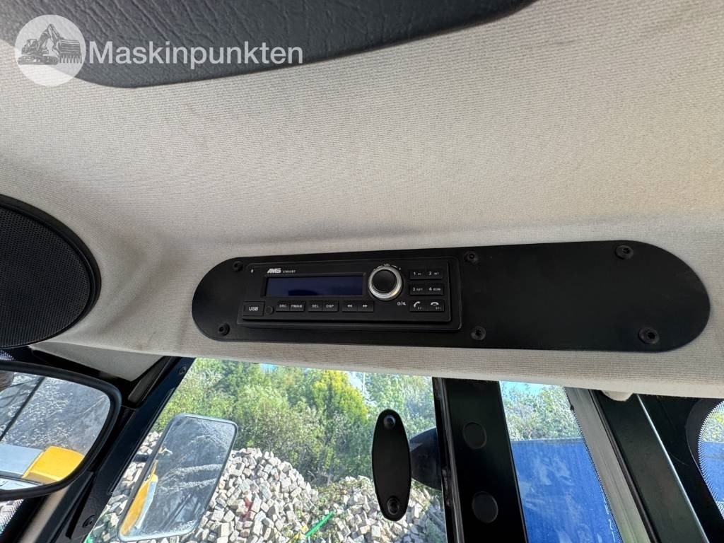 Wheel loader JCB 409