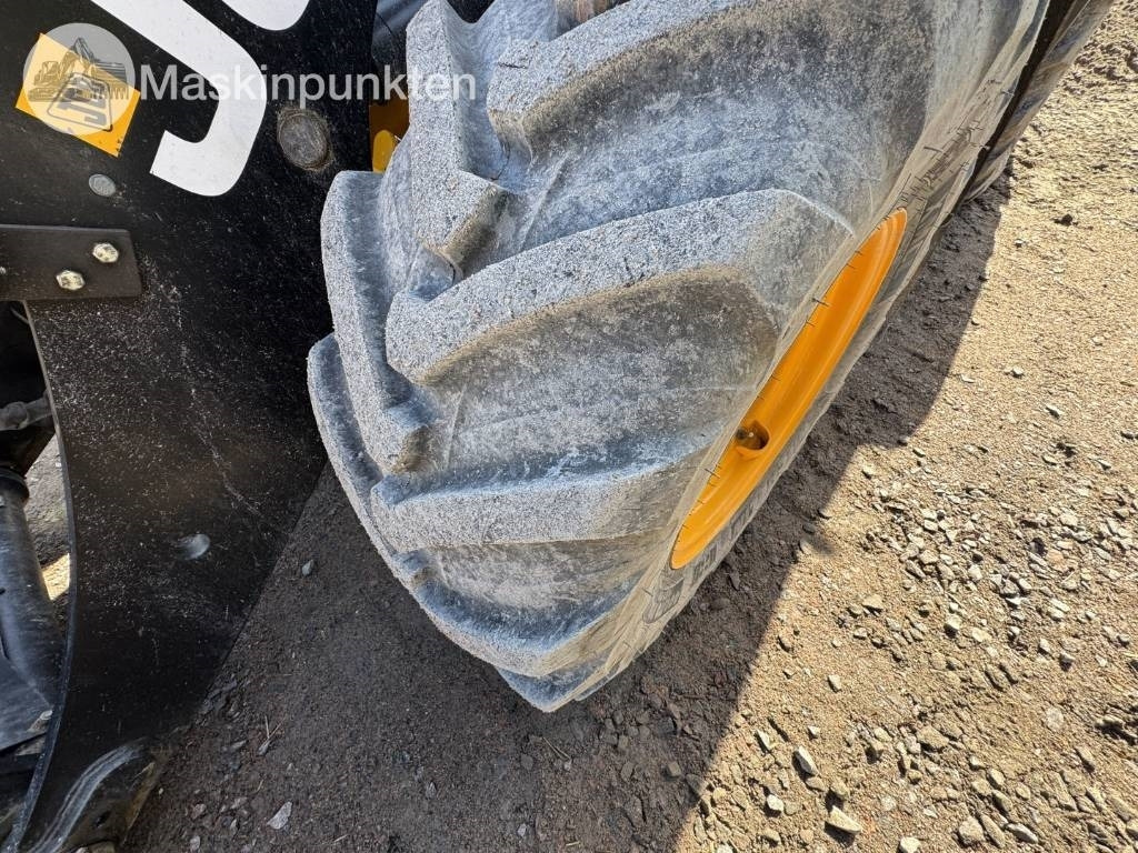 Wheel loader JCB 409