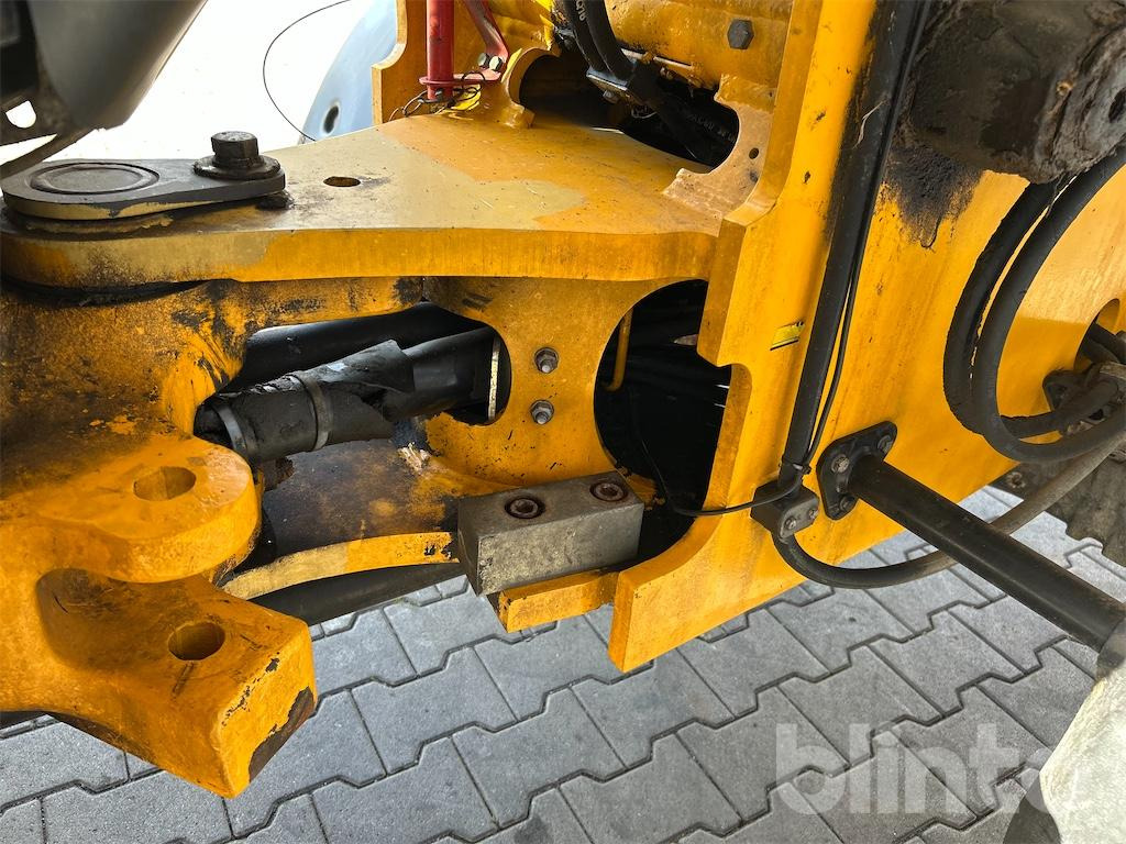 Wheel loader JCB 409 (2010)