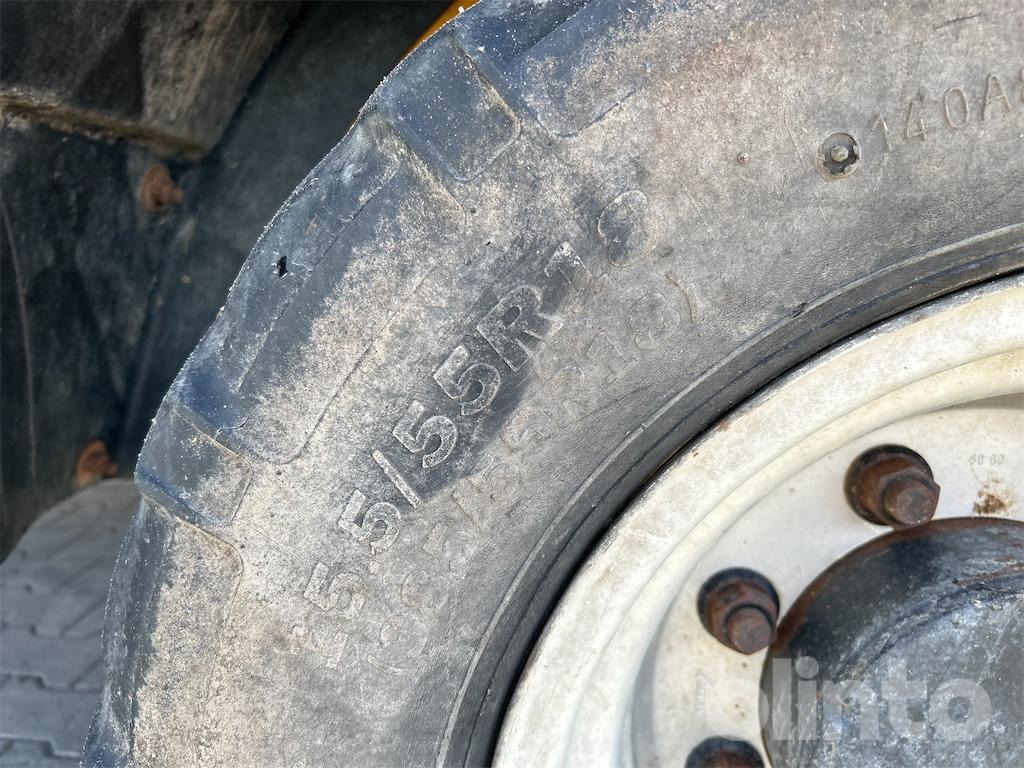 Wheel loader JCB 409 (2010)