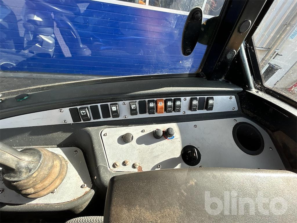 Wheel loader JCB 409 (2010)