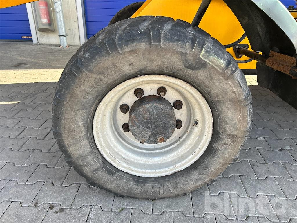 Wheel loader JCB 409 (2010)