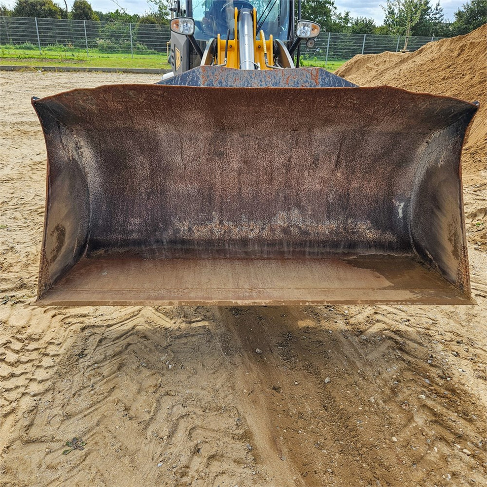 Wheel loader JCB 409 AG T4