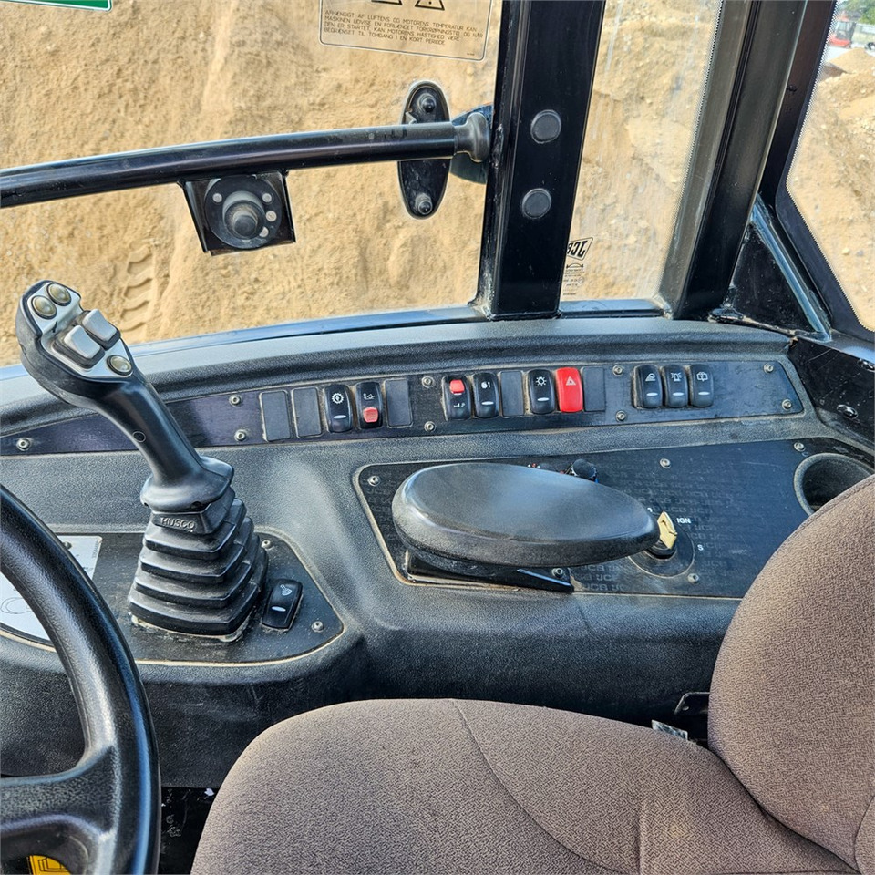 Wheel loader JCB 409 AG T4