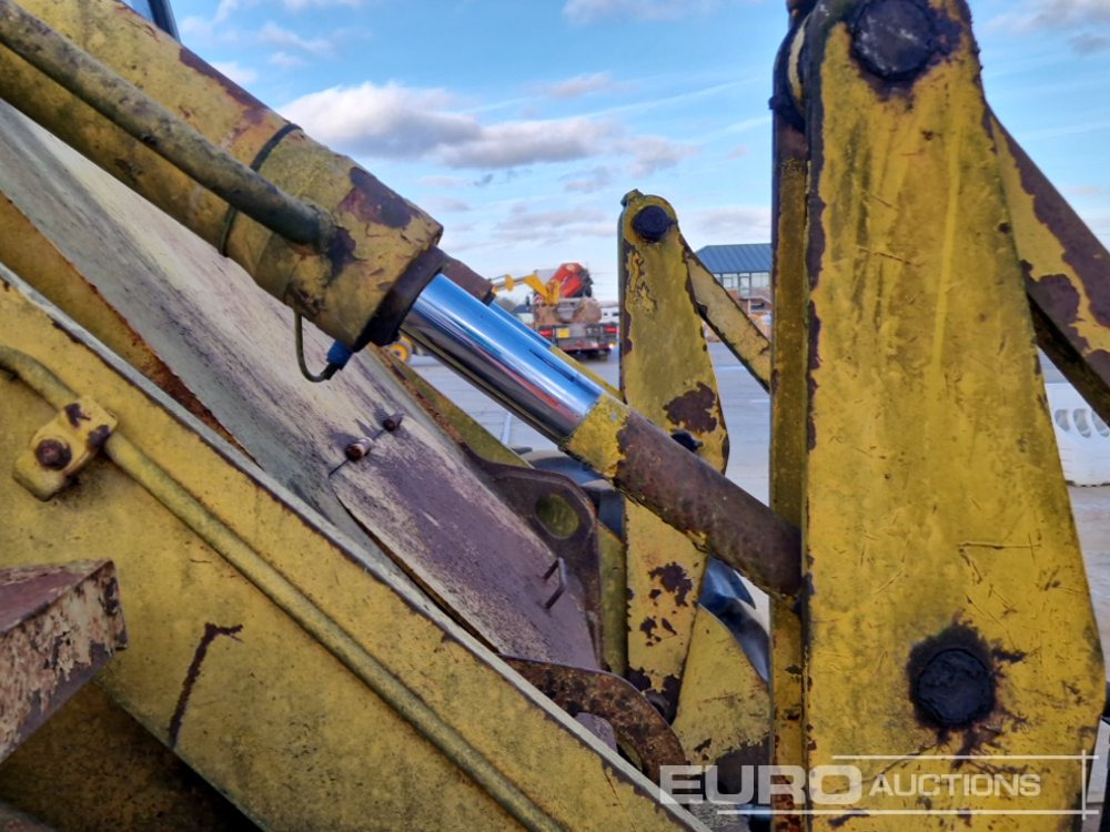 Wheel loader JCB 410