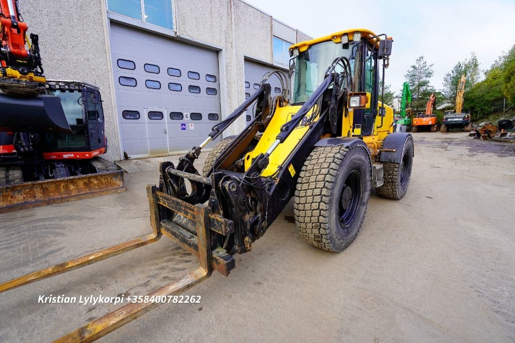 Wheel loader JCB 412S LAMELLIRENKAILLA