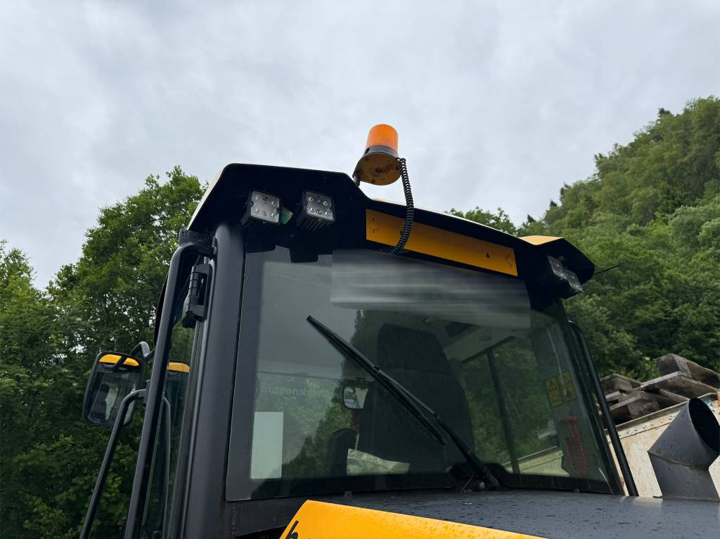 Wheel loader JCB 413K