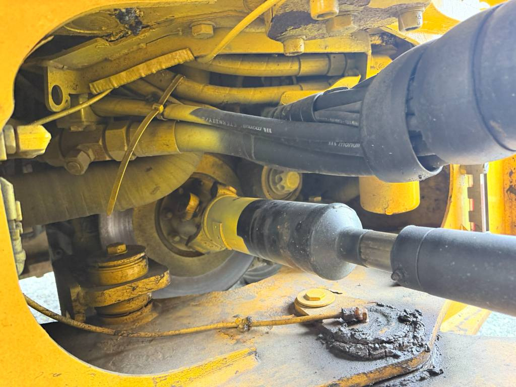 Wheel loader JCB 413K