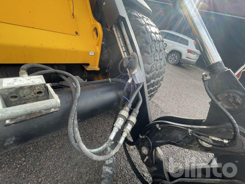 Wheel loader JCB 413S