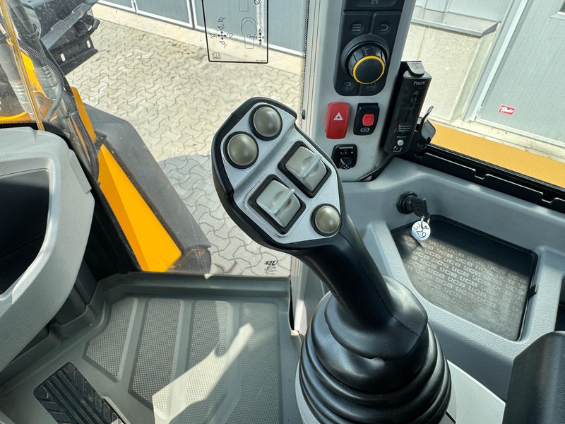 Wheel loader JCB 413 2.800h