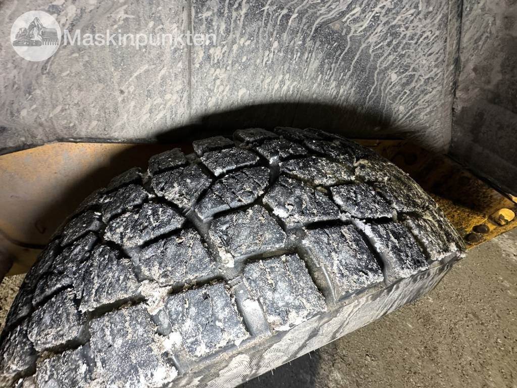 Wheel loader JCB 413 S