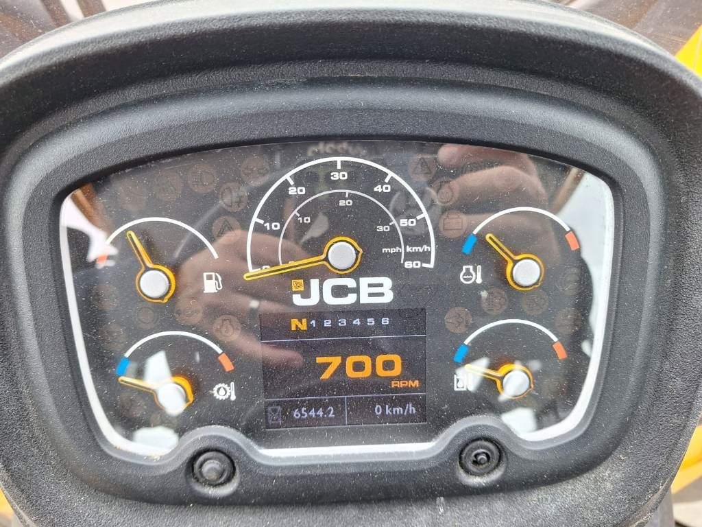 Wheel loader JCB 418S T4 AGRIMALLI