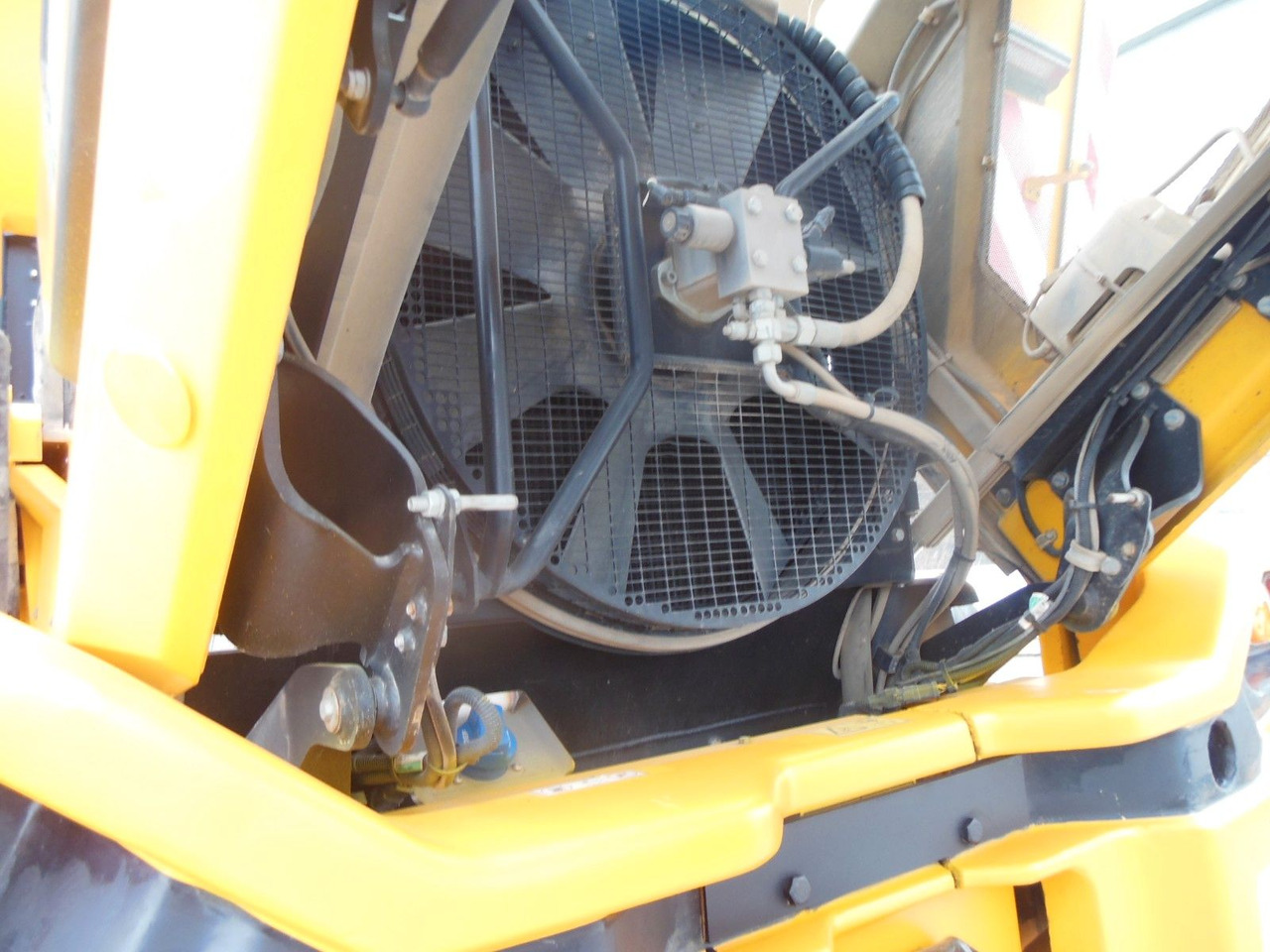 Wheel loader JCB 427 AGT4F