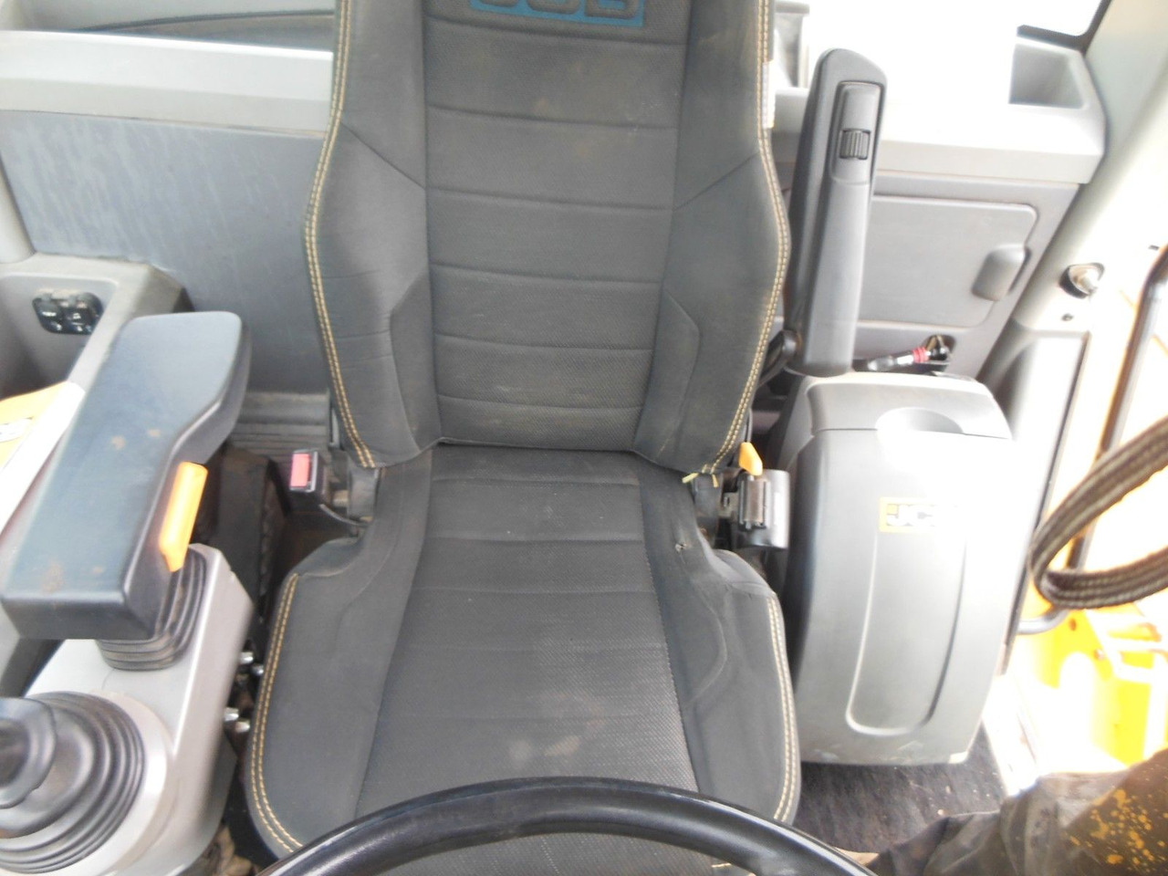 Wheel loader JCB 427 AGT4F