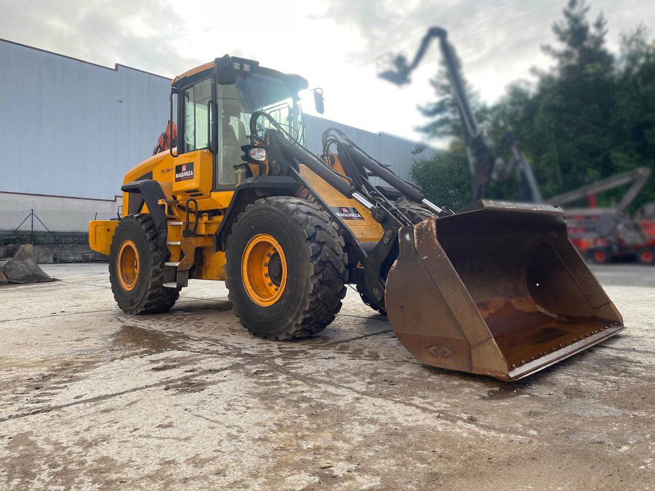 Wheel loader JCB 427 HT S5