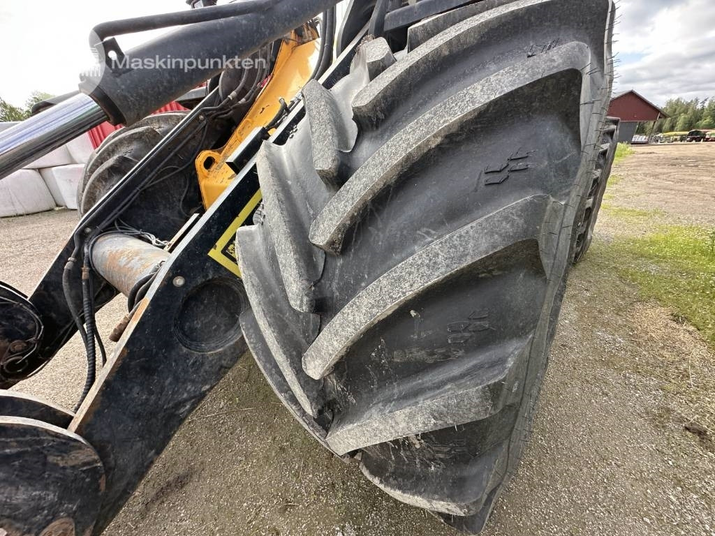 Wheel loader JCB 435