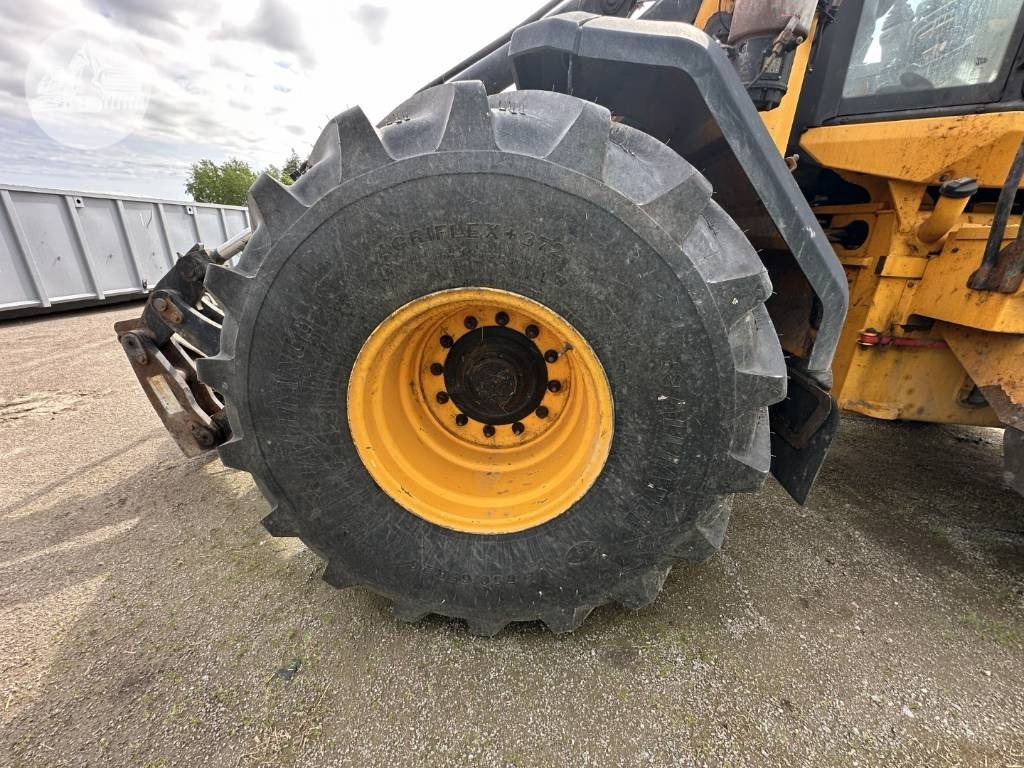 Wheel loader JCB 435