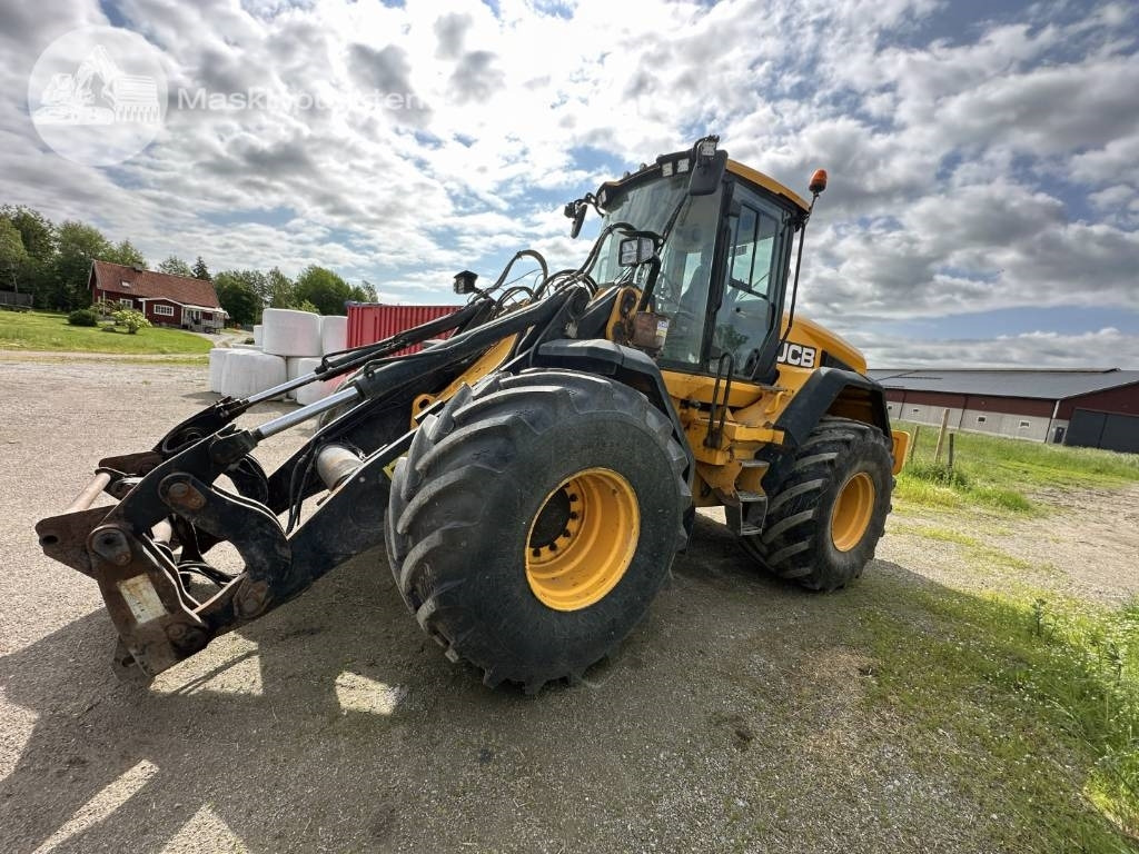 Wheel loader JCB 435