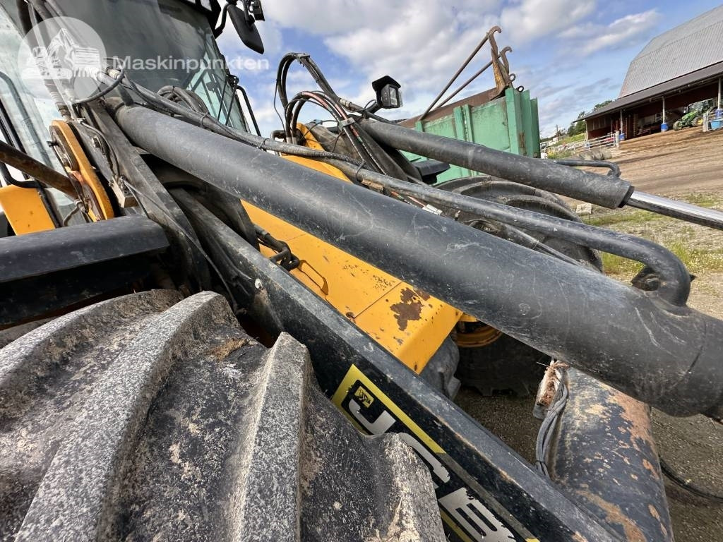 Wheel loader JCB 435