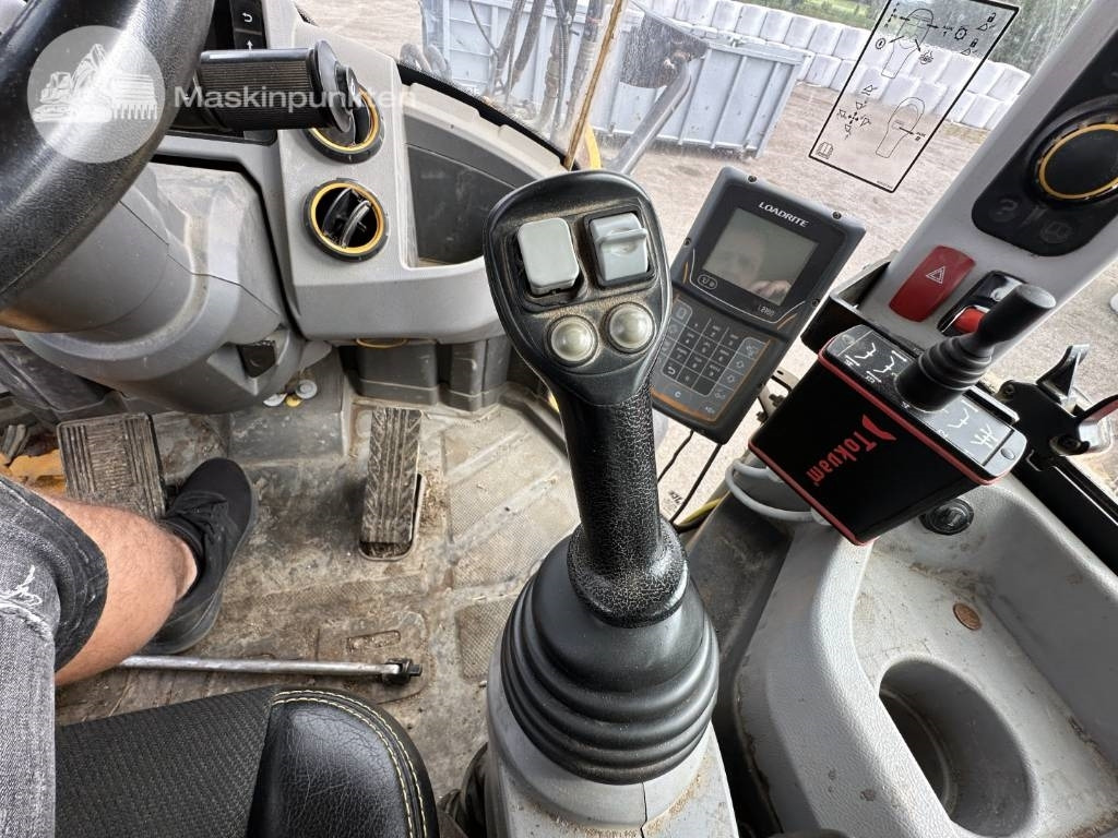 Wheel loader JCB 435
