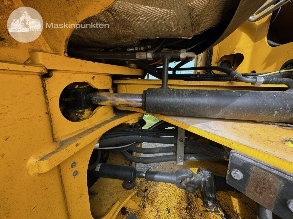 Wheel loader JCB 435