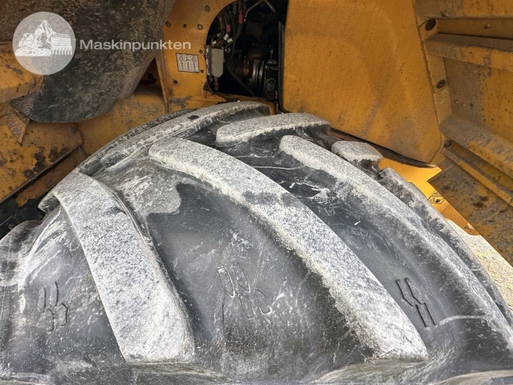Wheel loader JCB 435