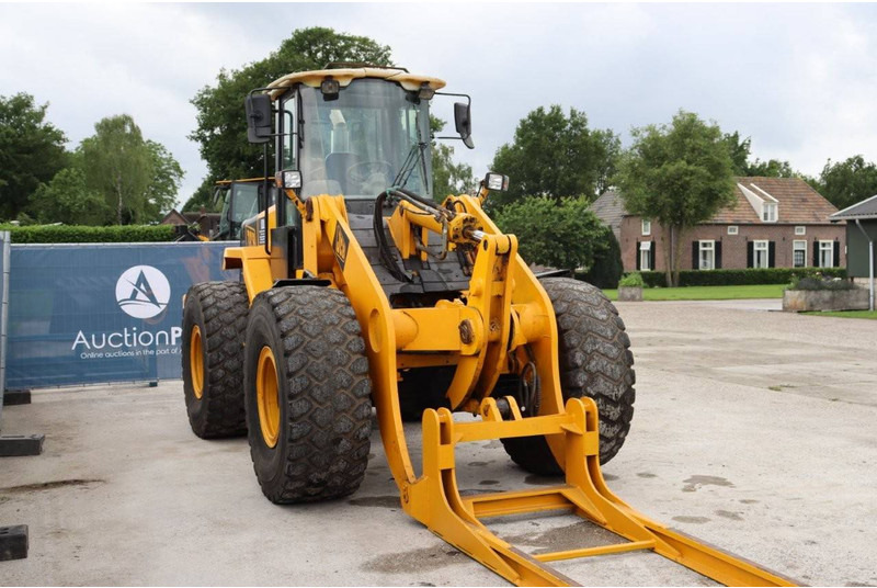 Wheel loader JCB 436