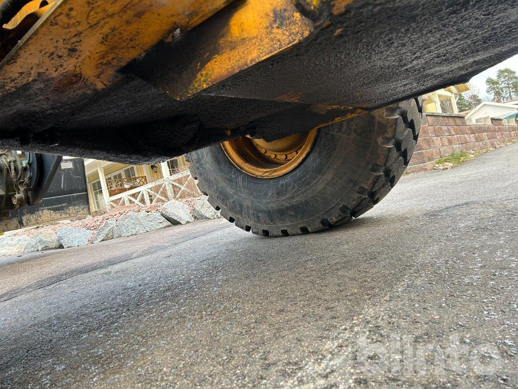 Wheel loader JCB 436