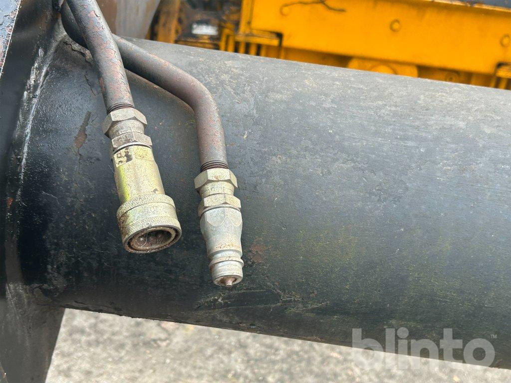 Wheel loader JCB 436