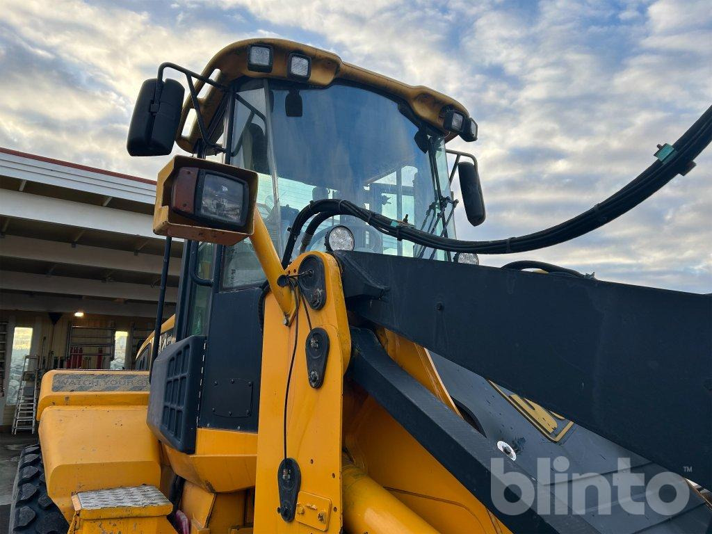 Wheel loader JCB 436