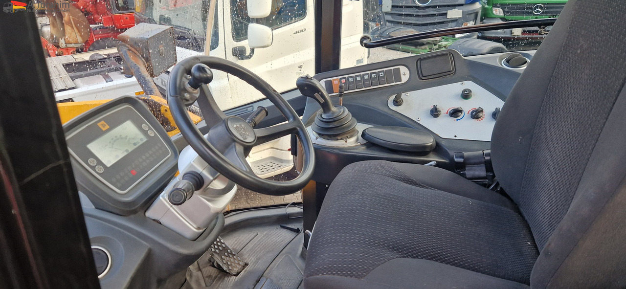 Wheel loader JCB 436Z Hochkippschaufel Wandler neu, Ölpumpe neu