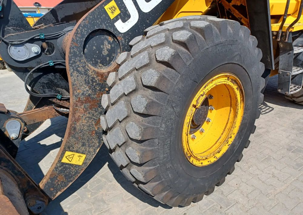 Wheel loader JCB 437ZX