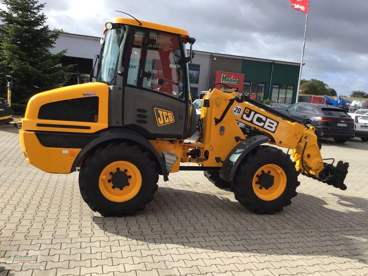 Wheel loader JCB TM220