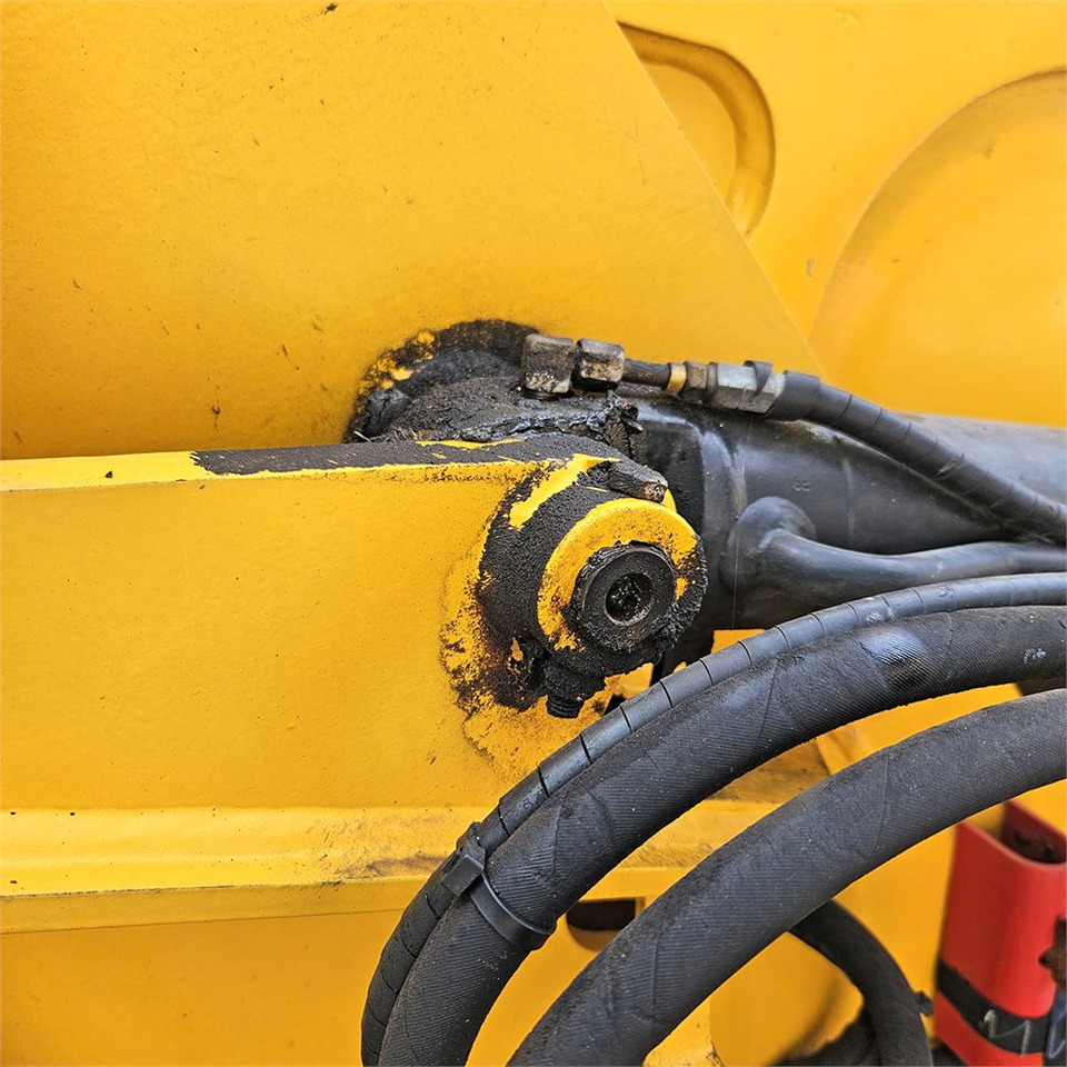 Wheel loader JCB TM310