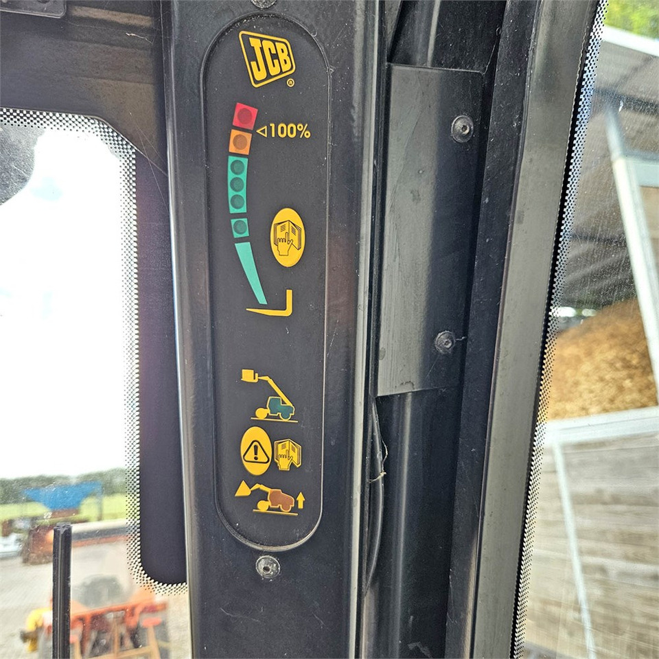 Wheel loader JCB TM310