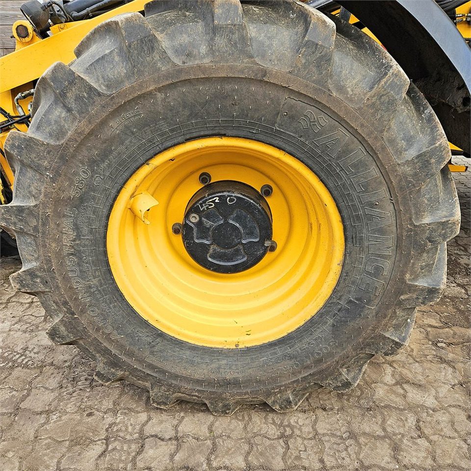 Wheel loader JCB TM310