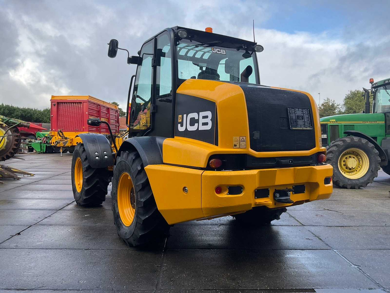 Wheel loader JCB TM320s