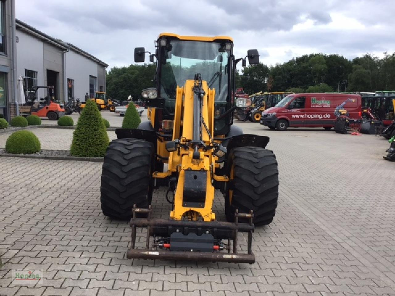 Wheel loader JCB TM 220