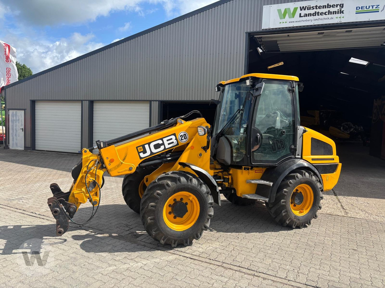 Wheel loader JCB TM 220