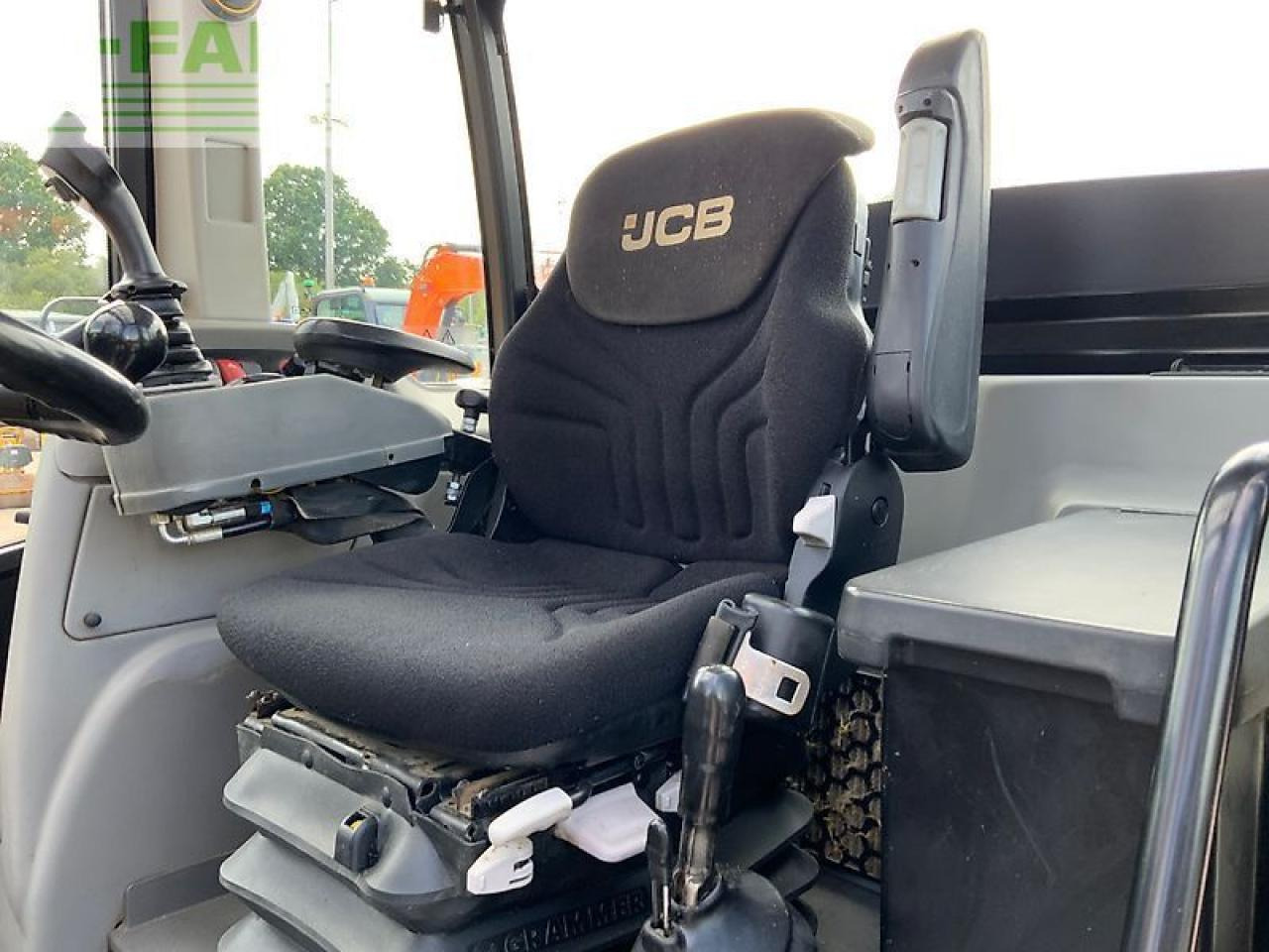 Wheel loader JCB tm320s pivot steer telehandler (st23560)