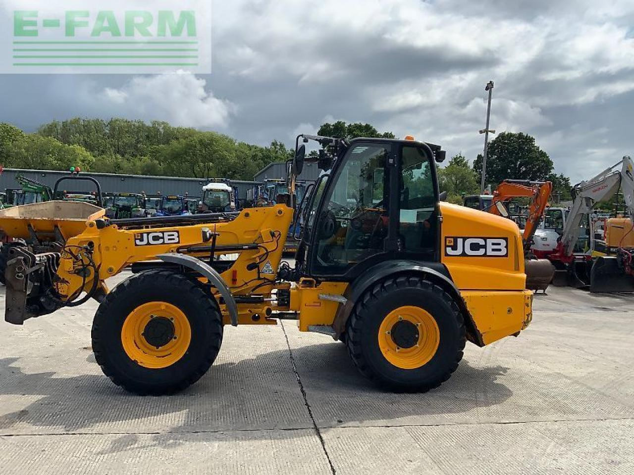 Wheel loader JCB tm320s pivot steer telehandler (st23560)