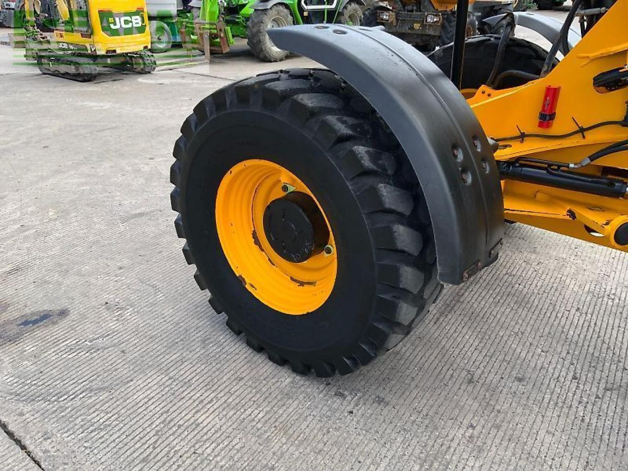 Wheel loader JCB tm320s pivot steer telehandler (st23560)