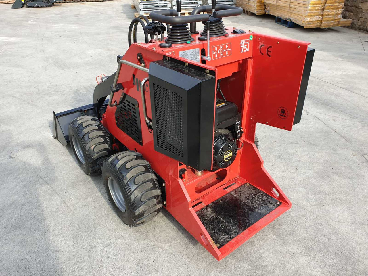 Wheel loader JPC HT320 SKID STEER LOADER