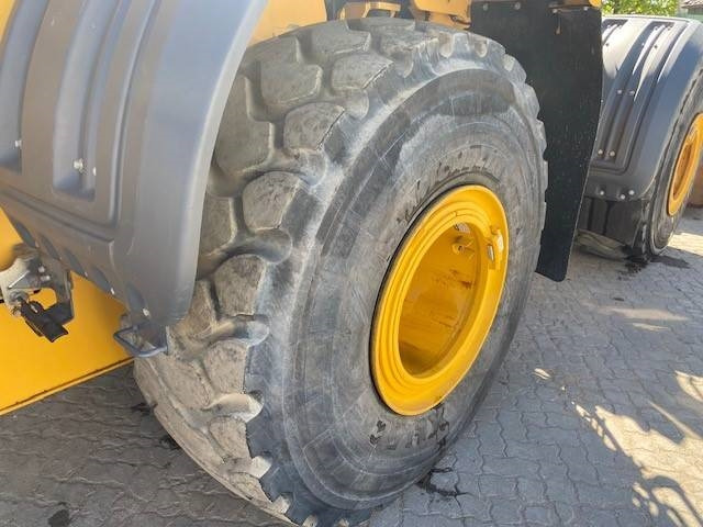 Wheel loader John Deere 744 P MIETE / RENTAL (12002125)