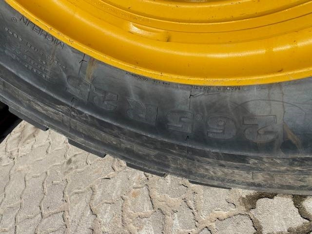 Wheel loader John Deere 744 P MIETE / RENTAL (12002126)