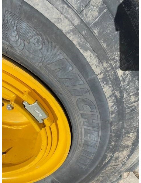 Wheel loader John Deere 744 P MIETE / RENTAL (12002126)